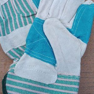 2pairs Work Glove Smaller Hand Medium